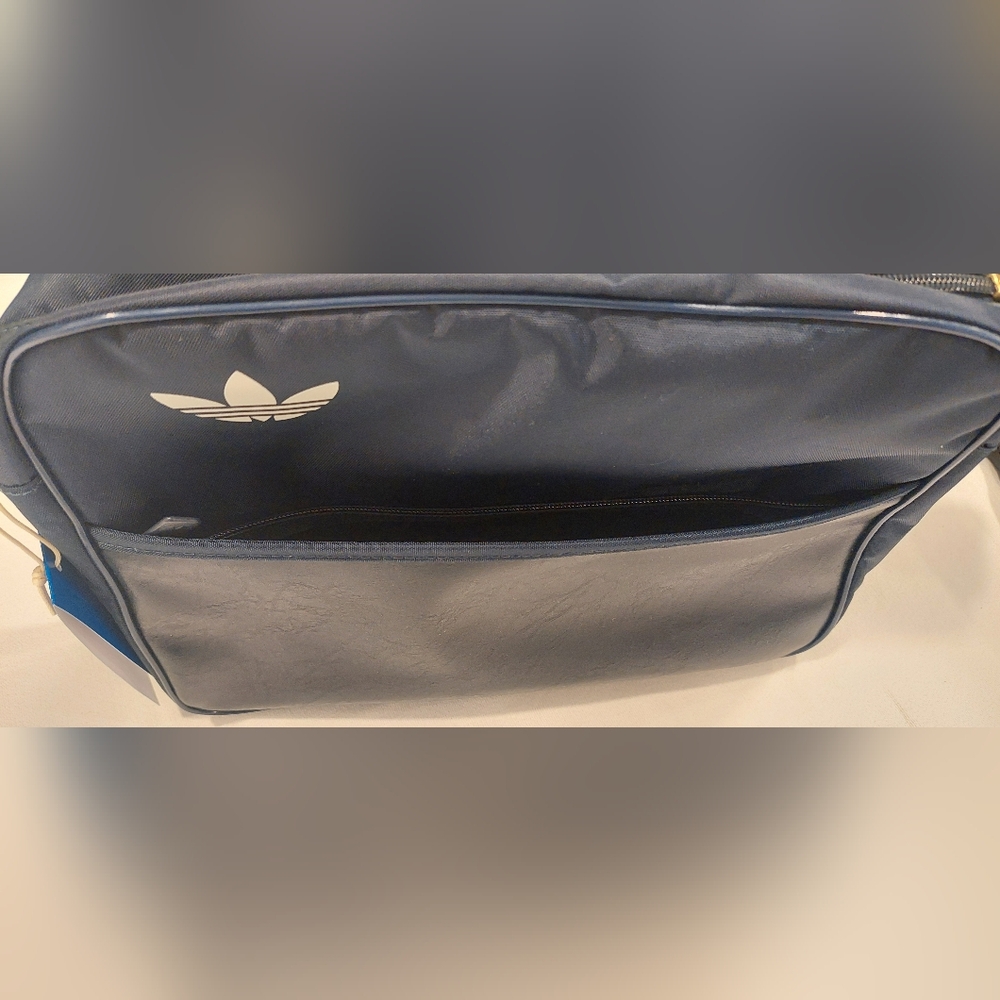 Adidas Dark blue Adidas shoulder bag with white logo. - Picture 5 of 8